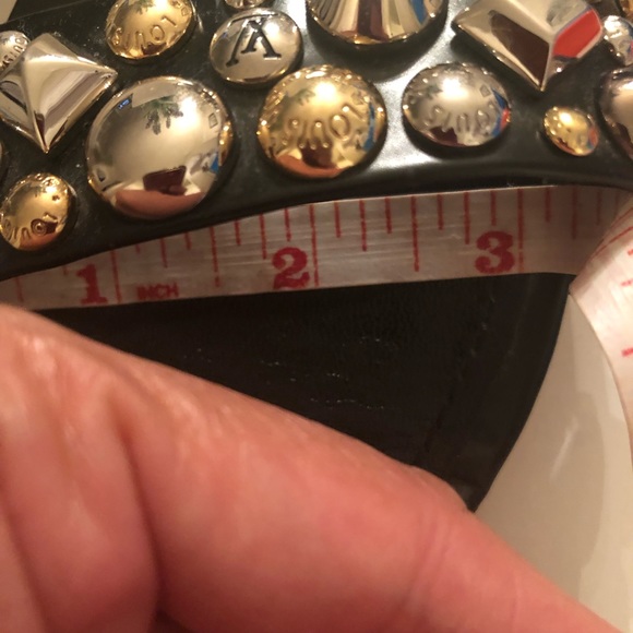 Louis Vuitton Two Tone Studs Strap Open Toe Sandal - Picture 8 of 8